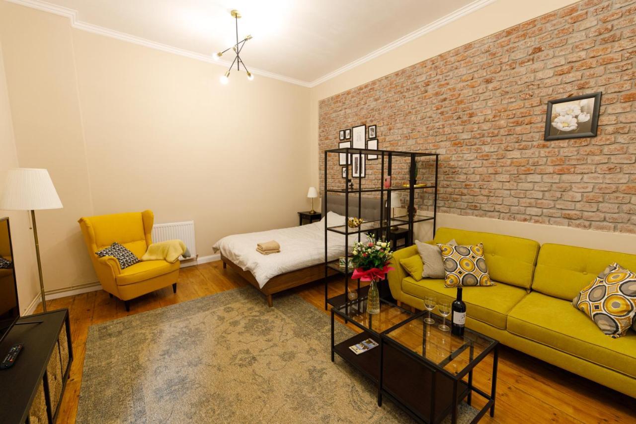 Stylish Flat In The Heart Of Historical Center Lejlighed Timişoara Eksteriør billede